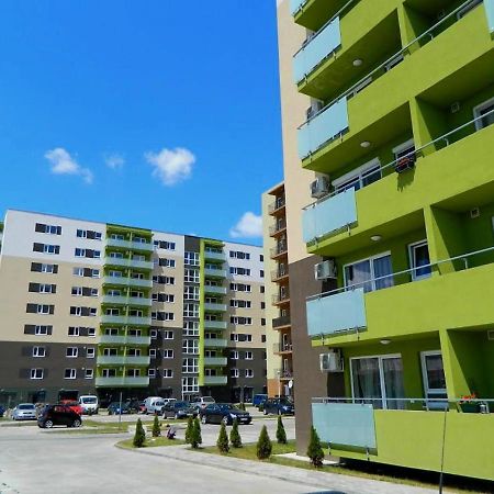 Prima Residence Apartment Oradea Bagian luar foto