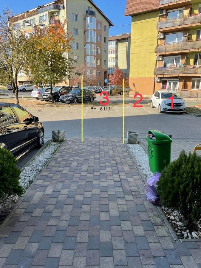 Prima Residence Apartment Oradea Bagian luar foto