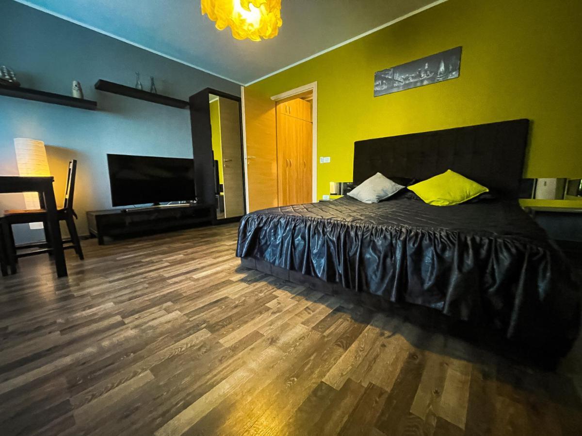 Prima Residence Apartment Oradea Bagian luar foto